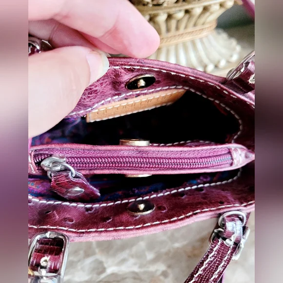 Cecconi Piero Burgundy Genuine Ostrich-Embossed Leather Mini Crossbody Bag 7"×6" - Picture 7 of 16